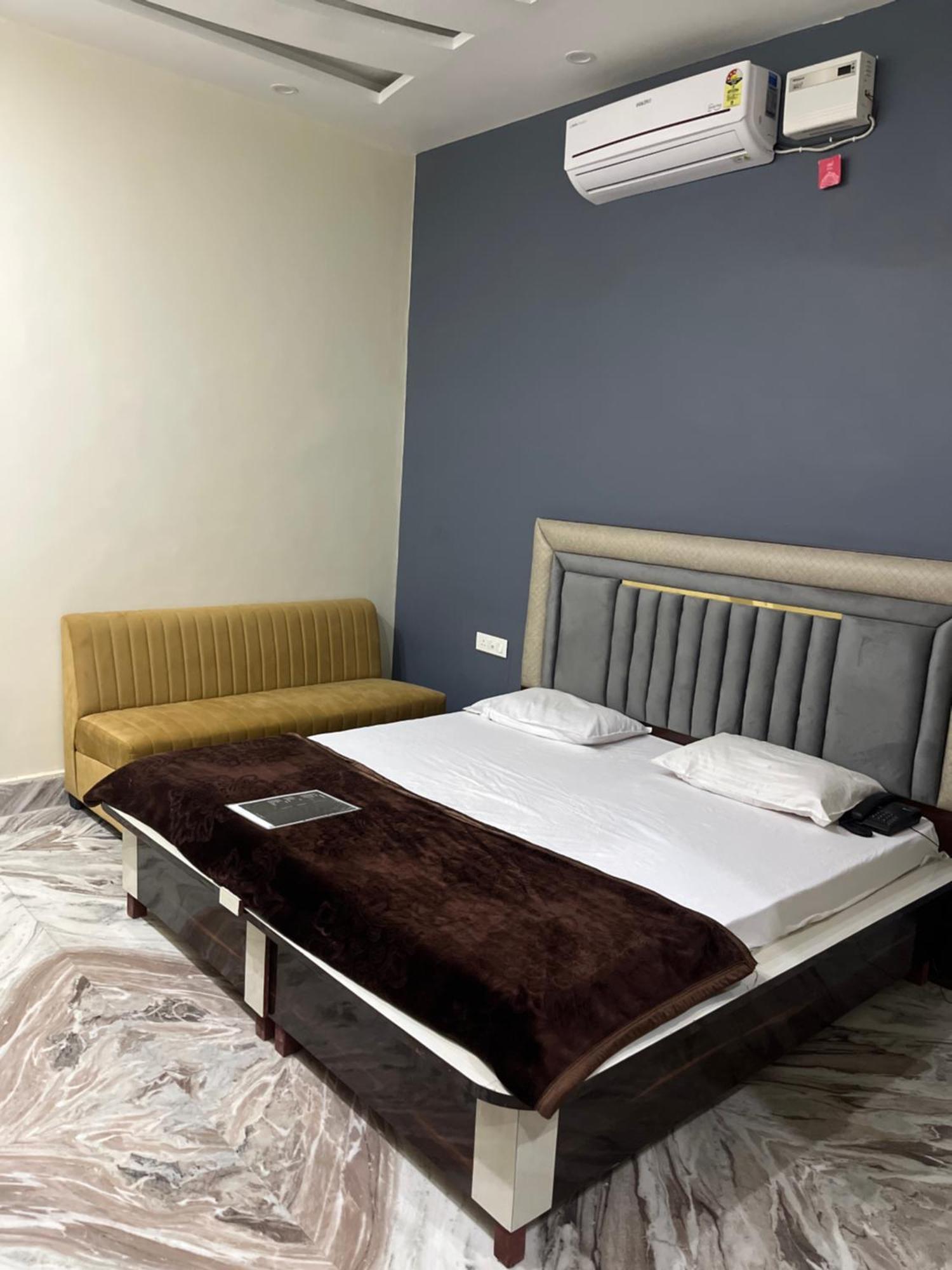 Hotel Ap Suratgarh エクステリア 写真